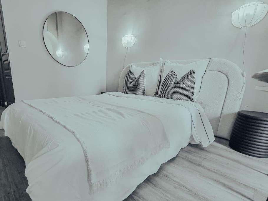 Suite Opium Лион Екстериор снимка
