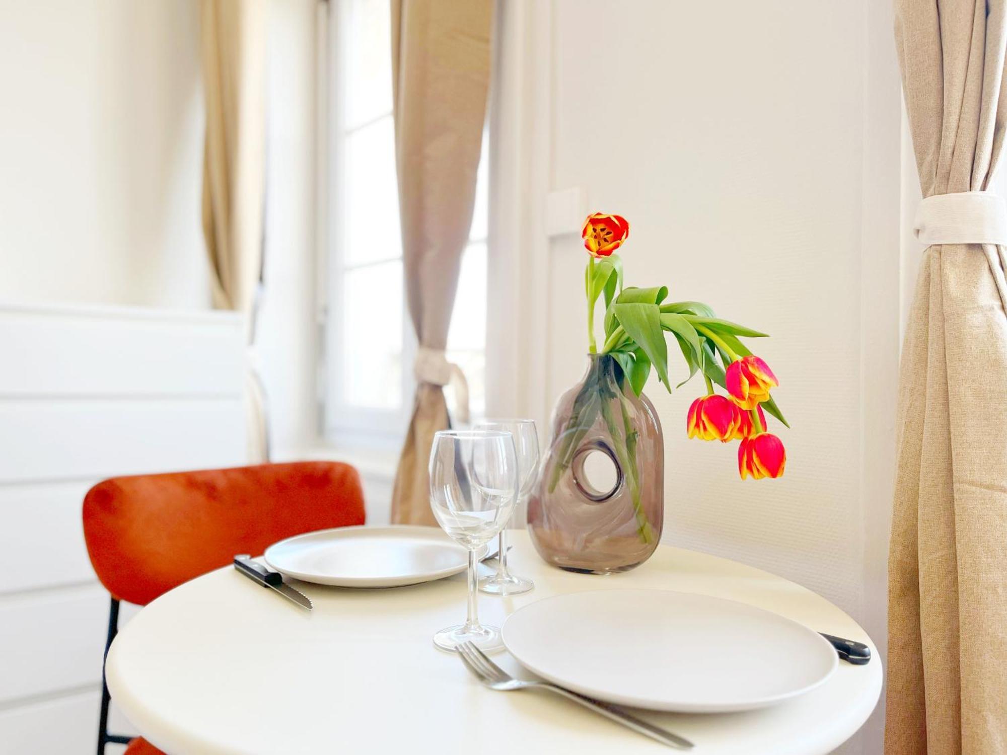 Suite Opium Лион Екстериор снимка