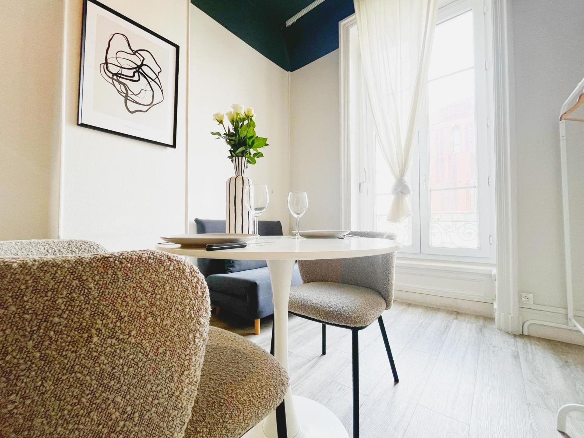 Suite Opium Лион Екстериор снимка